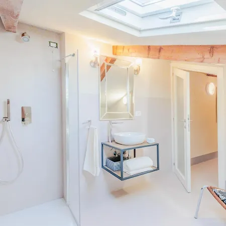Casa Lucky, Romantic Modern 3 Bedrooms Penthouse Apartment