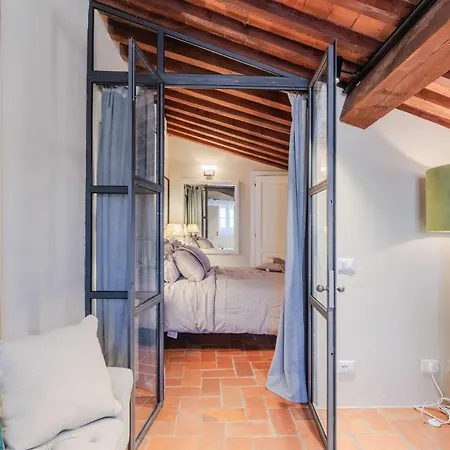 Apartment Casa Lucky, Romantic Modern 3 Bedrooms Penthouse Lucca